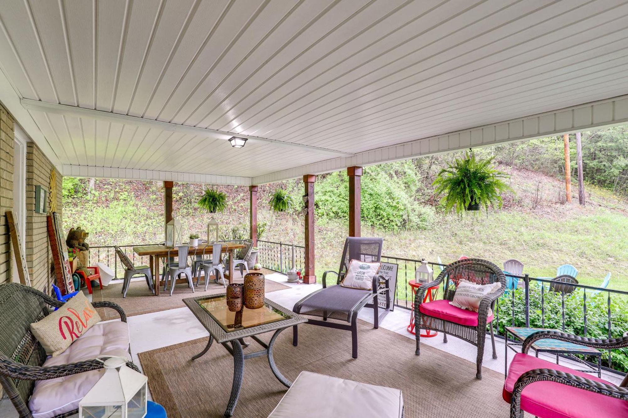 Updated Marshall Home With Fire Pit And Game Room! Luaran gambar