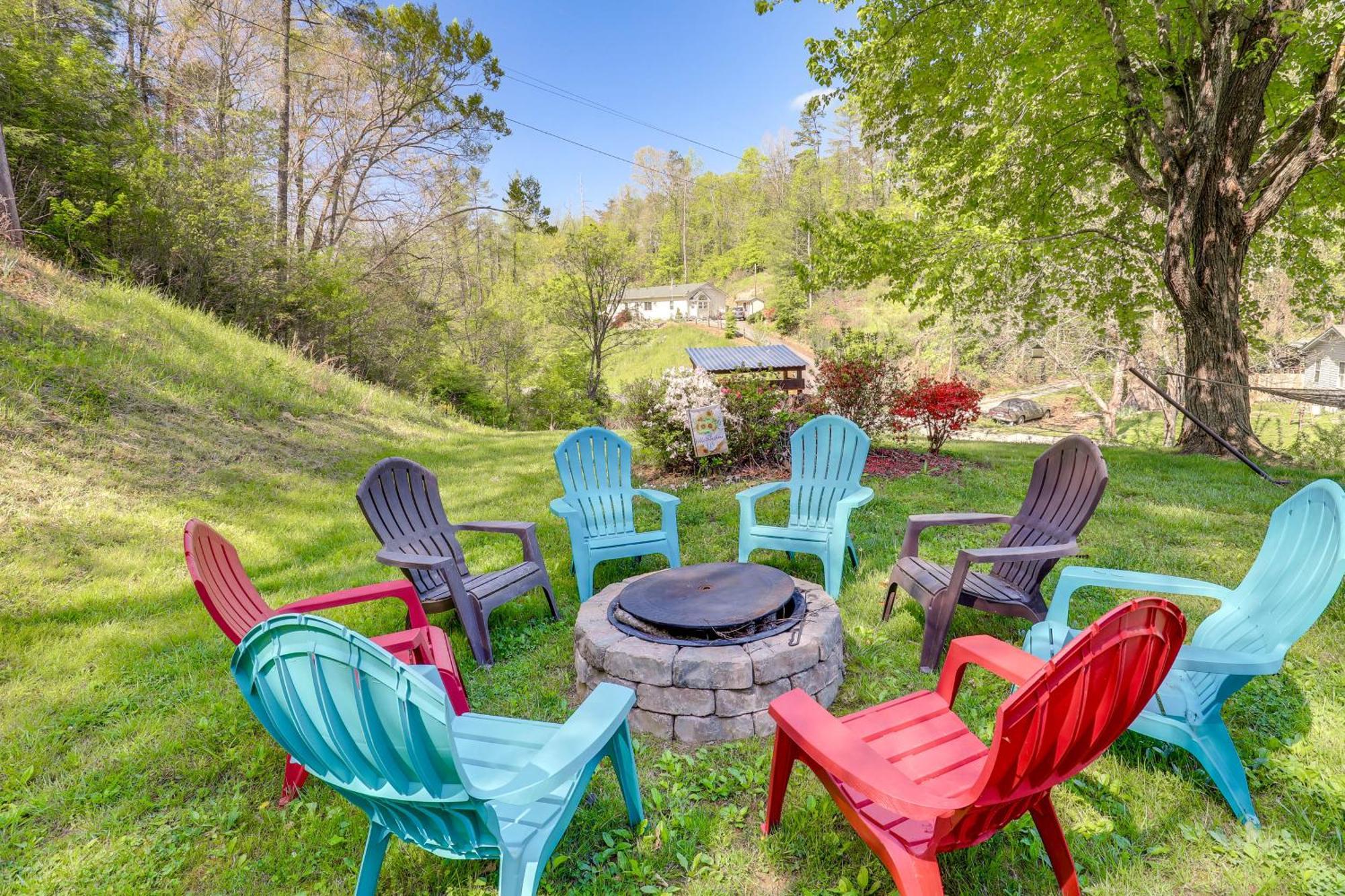 Updated Marshall Home With Fire Pit And Game Room! Luaran gambar