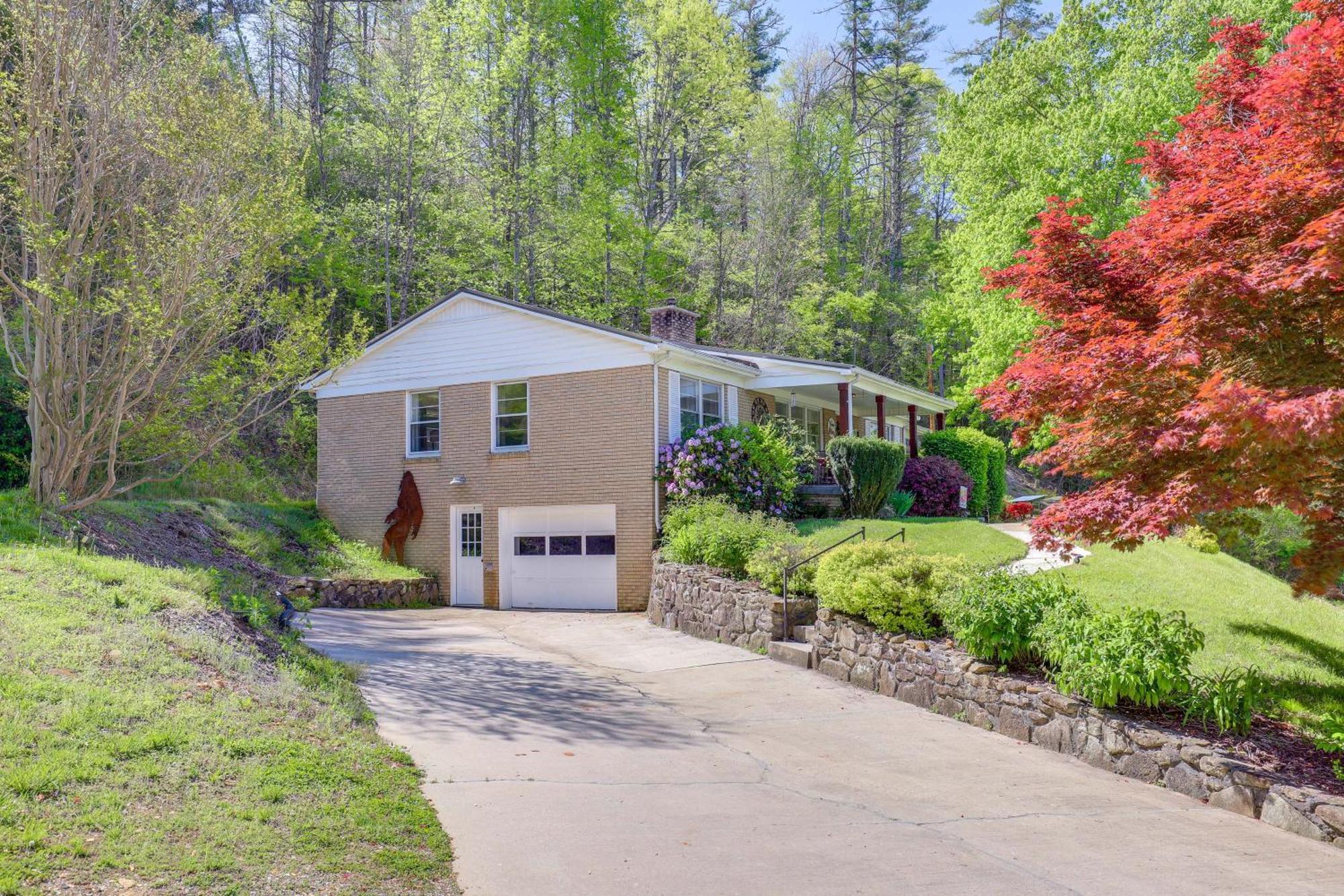 Updated Marshall Home With Fire Pit And Game Room! Luaran gambar